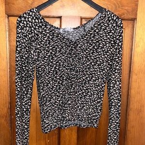 Hollister long sleeve crop. Size M